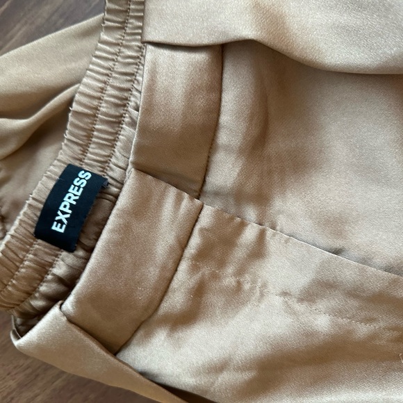 FLASH SALE 🔛 Gold trousers worn once - Picture 3 of 7